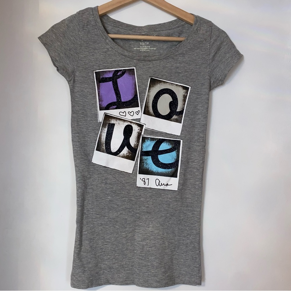 NWOT AEROPOSTALE: Gray “LOVE” Polaroid Graphic Tee Casual Everyday T-Shirt